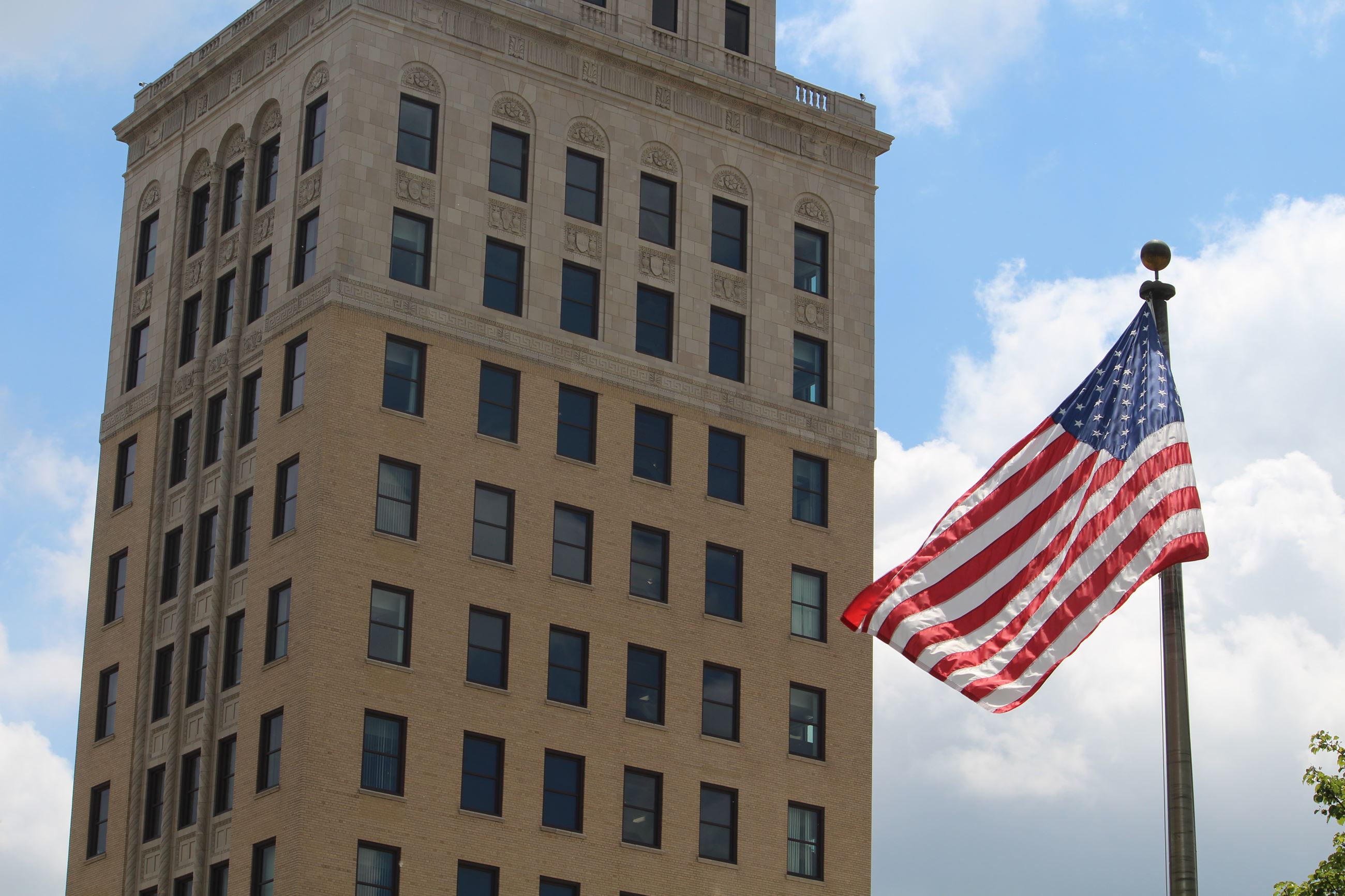 Jackson City Hall with American flag 