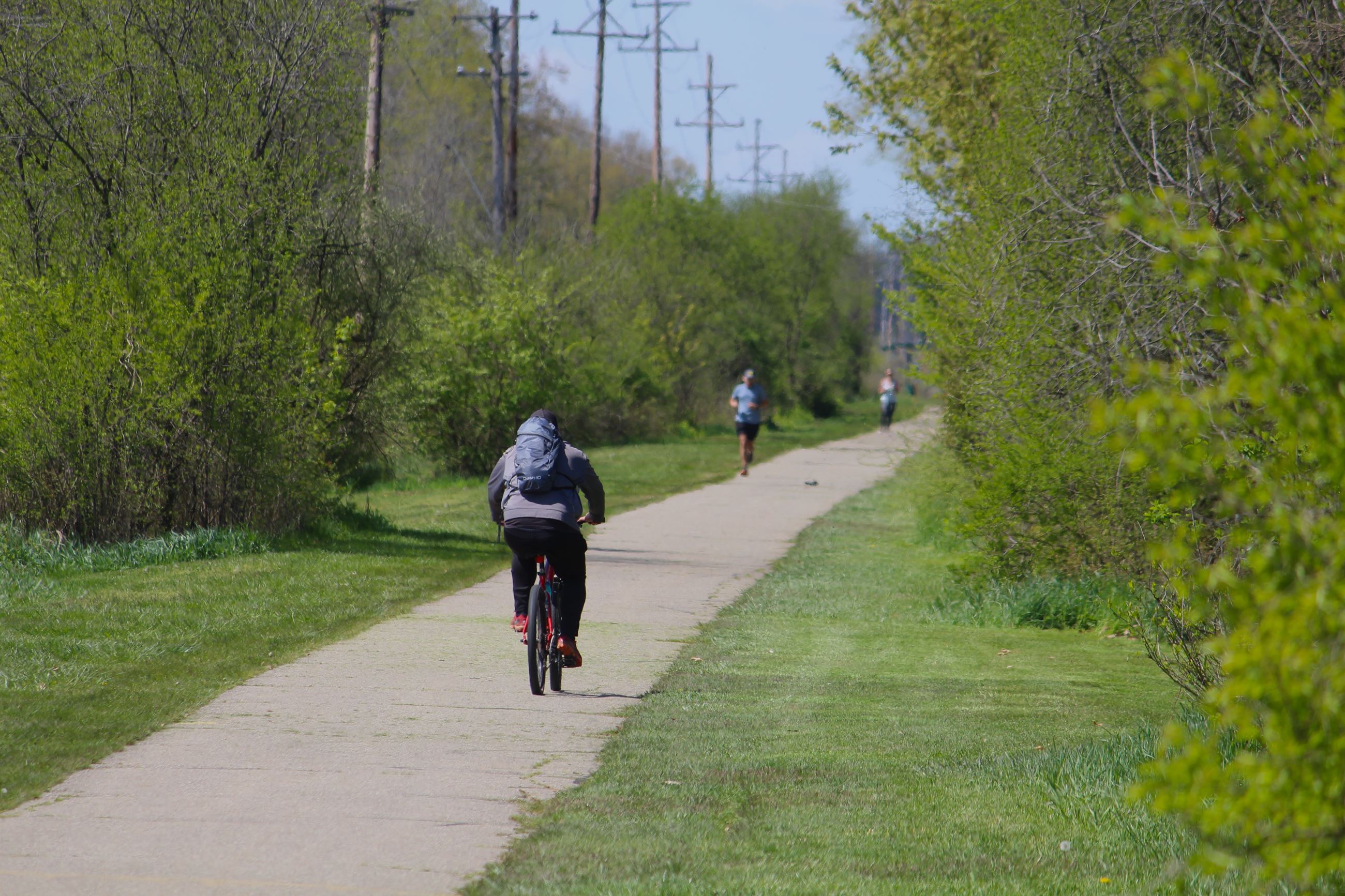 Bikers and runners on the MMLK Equality Trail 
