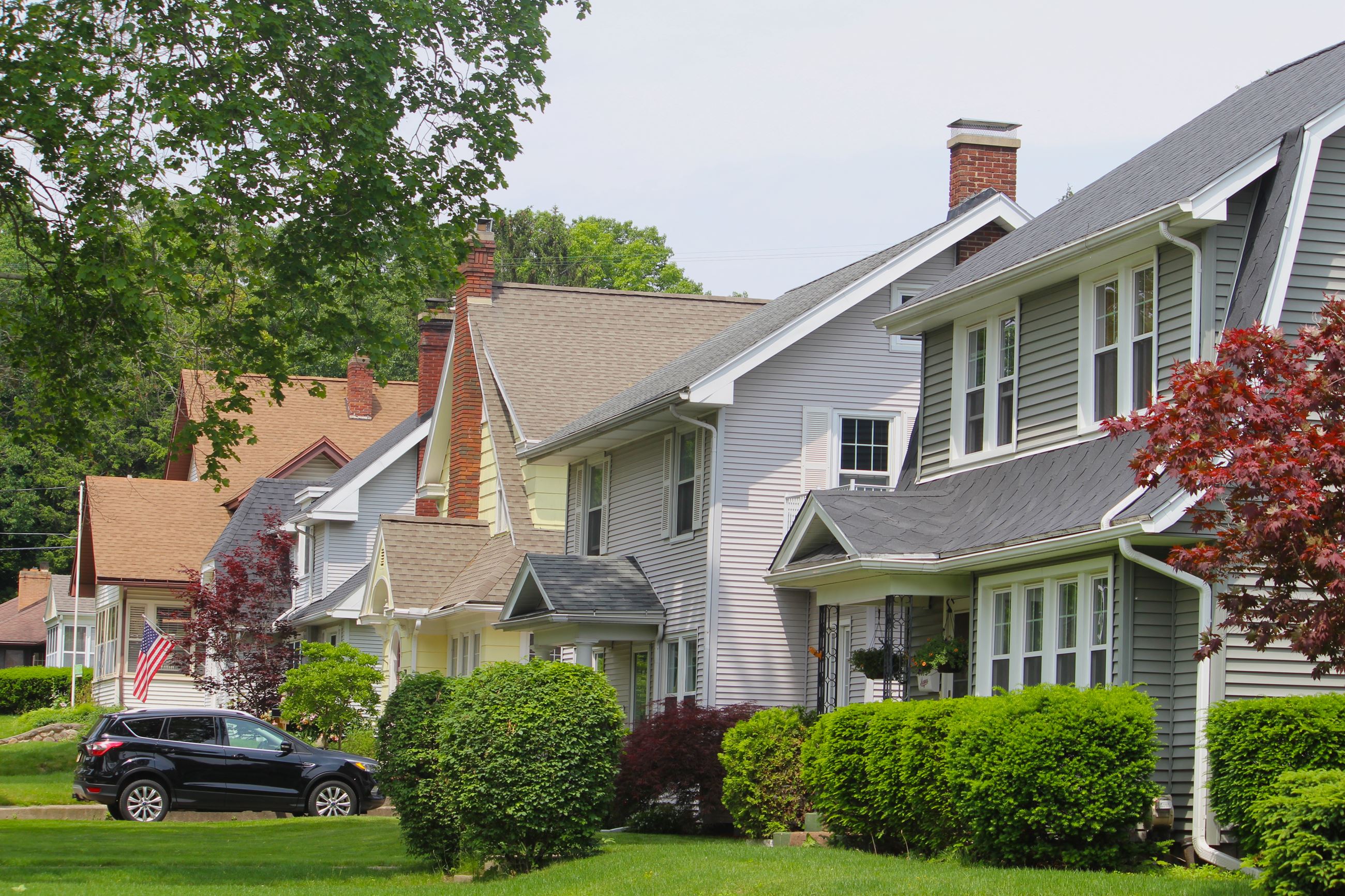houses on crescent rd